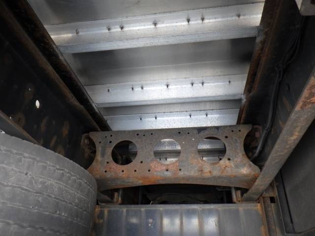 三菱ふそうスーパーグレートアルミウイング大型（10t）[写真23]