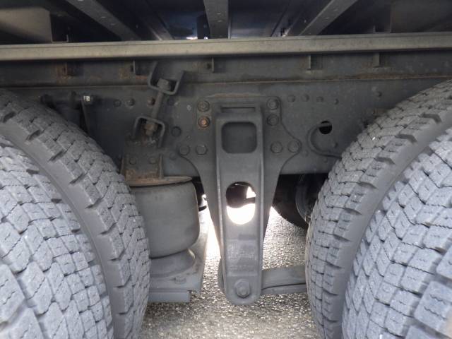 三菱ふそうスーパーグレートアルミウイング大型（10t）[写真28]