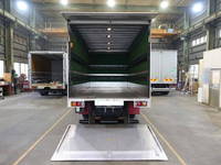 三菱ふそうキャンターアルミバン小型（2t・3t）[写真10]