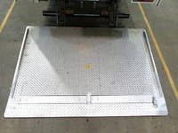 三菱ふそうキャンターアルミバン小型（2t・3t）[写真11]