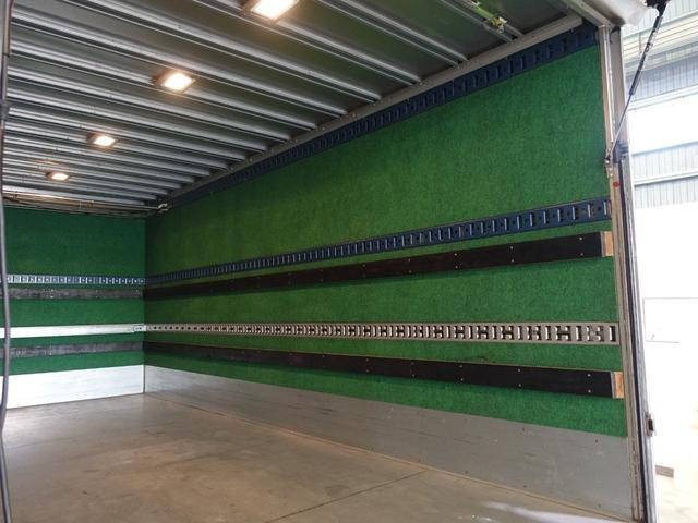 三菱ふそうキャンターアルミバン小型（2t・3t）[写真13]