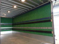 三菱ふそうキャンターアルミバン小型（2t・3t）[写真13]