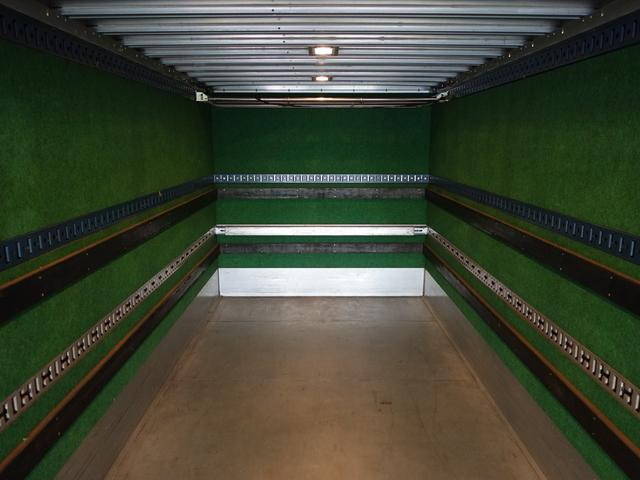 三菱ふそうキャンターアルミバン小型（2t・3t）[写真14]