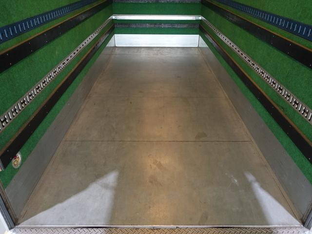 三菱ふそうキャンターアルミバン小型（2t・3t）[写真15]