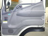 三菱ふそうキャンターアルミバン小型（2t・3t）[写真34]