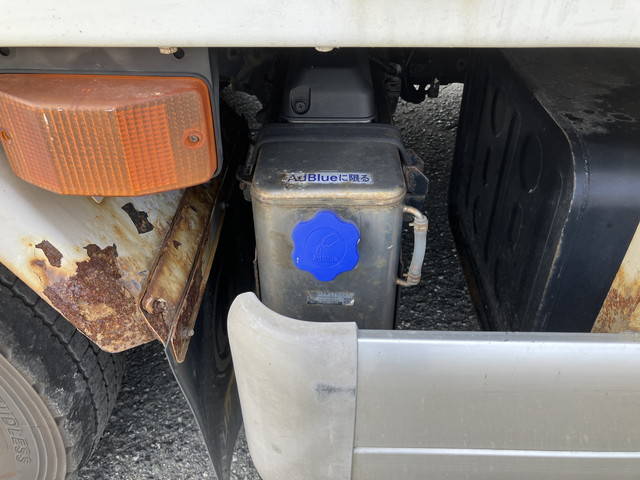 UDトラックスクオンアルミウイング大型（10t）[写真21]