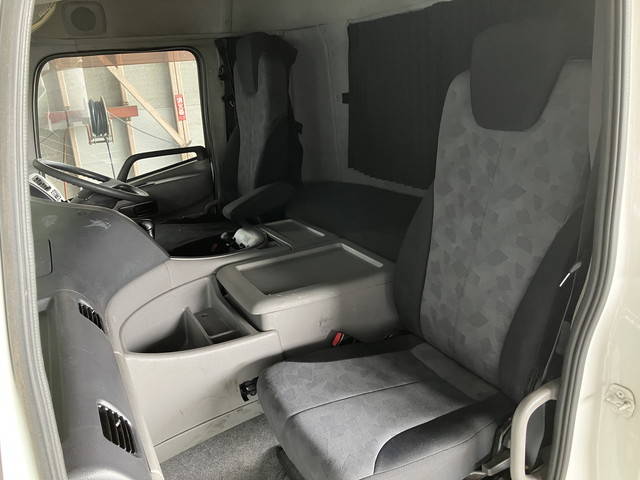 UDトラックスクオンアルミウイング大型（10t）[写真28]