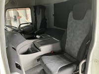 UDトラックスクオンアルミウイング大型（10t）[写真28]