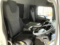 UDトラックスクオンアルミウイング大型（10t）[写真29]