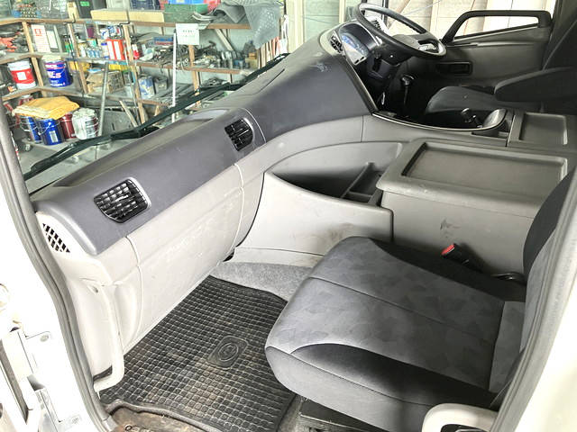 UDトラックスクオンアルミウイング大型（10t）[写真30]