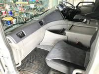 UDトラックスクオンアルミウイング大型（10t）[写真30]