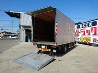 いすゞエルフアルミバン小型（2t・3t）[写真02]