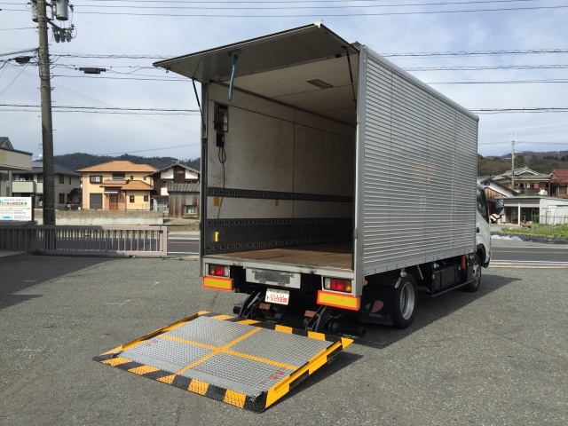 トヨタダイナアルミバン小型（2t・3t）[写真02]