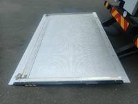 三菱ふそうファイターアルミバン中型（4t）[写真13]