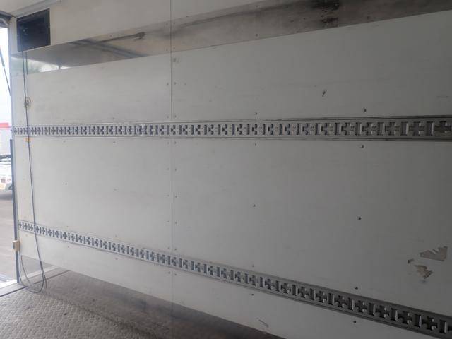 三菱ふそうファイターアルミバン中型（4t）[写真22]