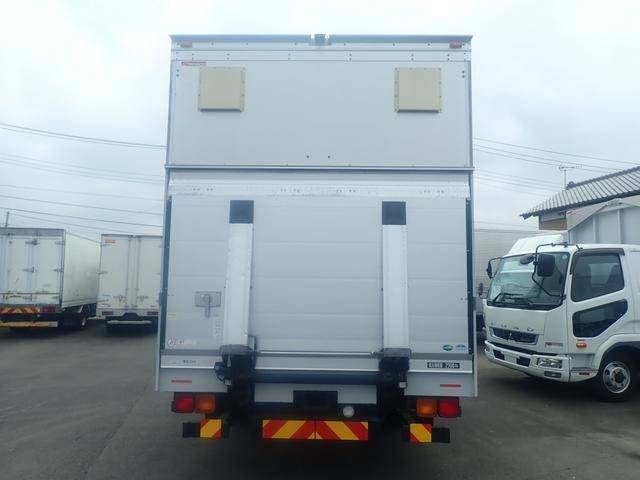 三菱ふそうファイターアルミバン中型（4t）[写真05]