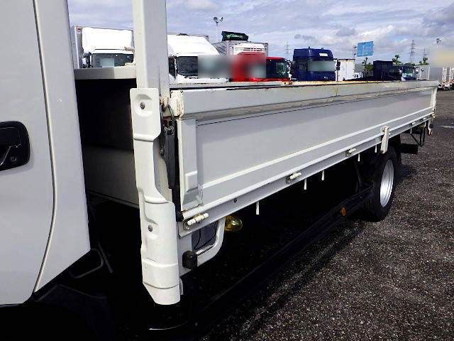 トヨタダイナ平ボディ小型（2t・3t）[写真17]