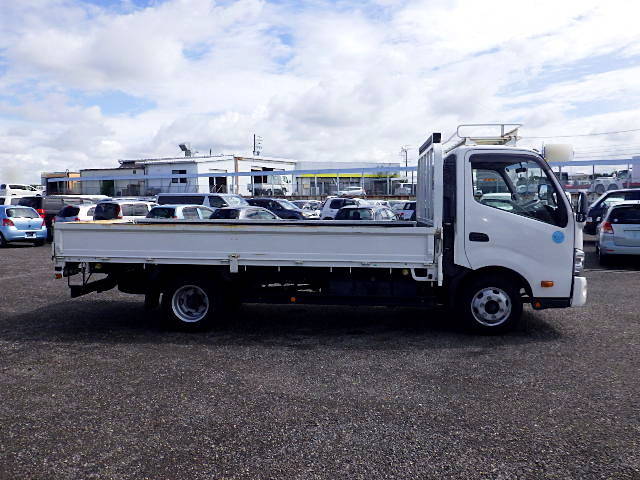 トヨタダイナ平ボディ小型（2t・3t）[写真03]