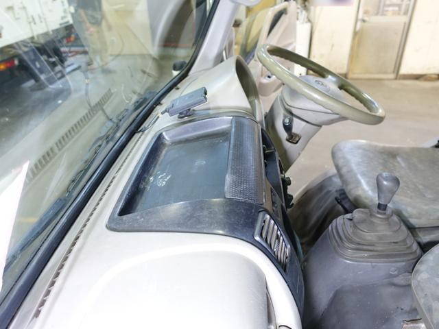 トヨタトヨエース平ボディ小型（2t・3t）[写真26]