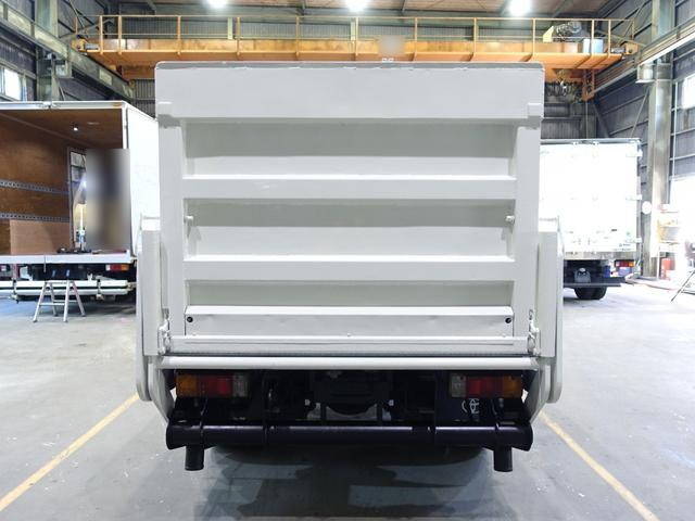 トヨタトヨエース平ボディ小型（2t・3t）[写真09]