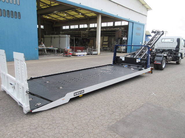 三菱ふそうキャンターセーフティローダー小型（2t・3t）[写真05]