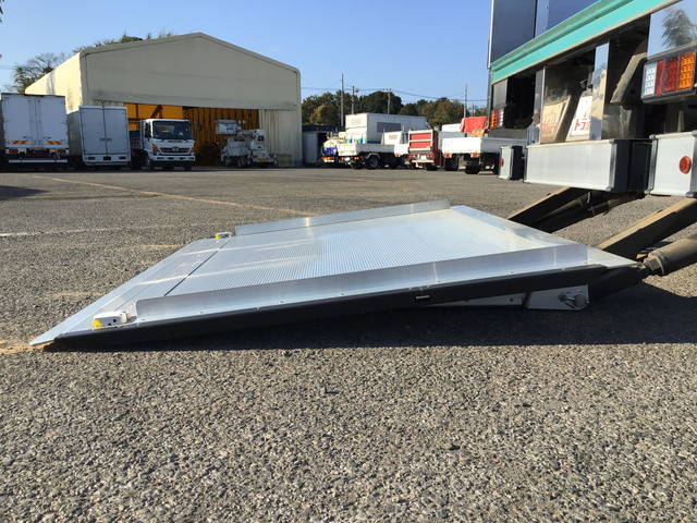 いすゞエルフアルミブロック小型（2t・3t）[写真15]