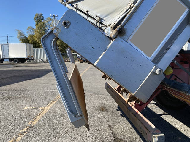 三菱ふそうスーパーグレートダンプ大型（10t）[写真11]