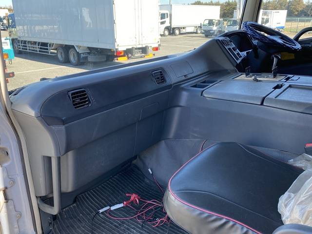 三菱ふそうスーパーグレートダンプ大型（10t）[写真32]