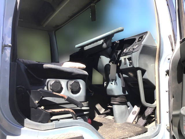 三菱ふそうスーパーグレートダンプ大型（10t）[写真30]