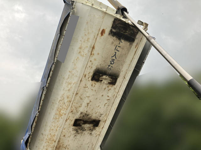 UDトラックスクオンダンプ大型（10t）[写真15]