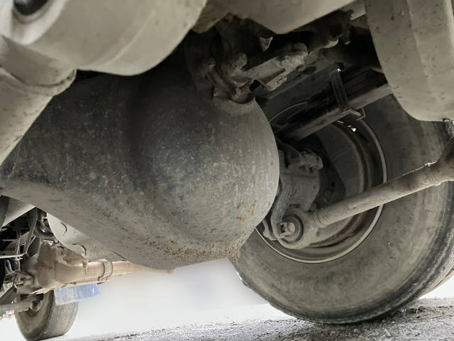 UDトラックスクオンダンプ大型（10t）[写真23]