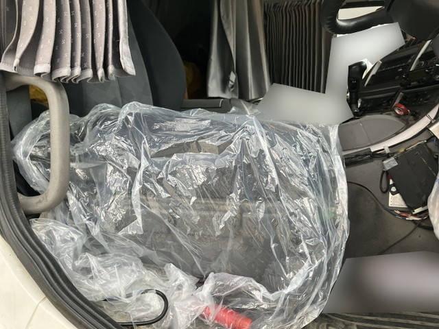 UDトラックスクオンダンプ大型（10t）[写真28]