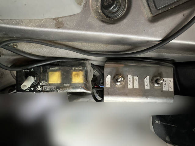 UDトラックスクオンダンプ大型（10t）[写真33]