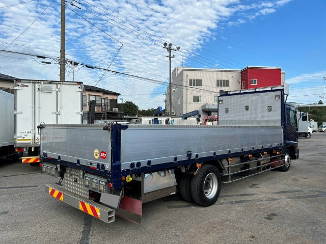 UDトラックスコンドルアルミブロック増トン（6t・8t）[写真02]