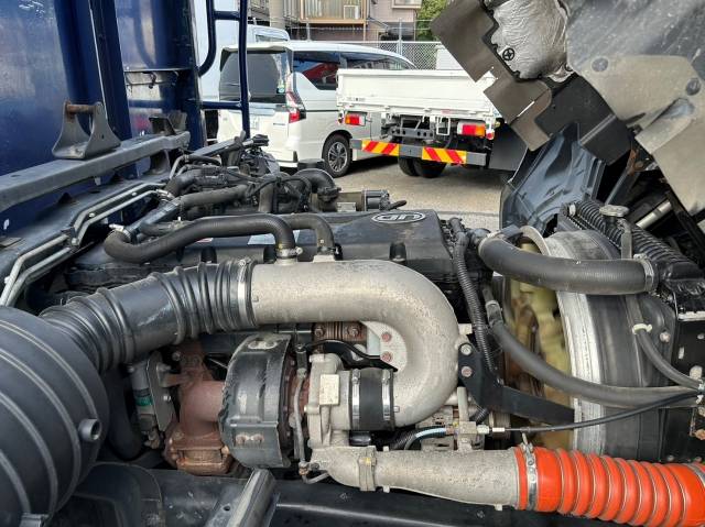 UDトラックスコンドルアルミブロック増トン（6t・8t）[写真20]