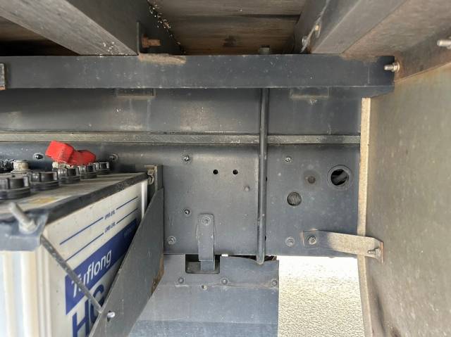 UDトラックスコンドルアルミブロック増トン（6t・8t）[写真21]