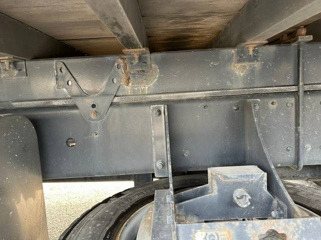 UDトラックスコンドルアルミブロック増トン（6t・8t）[写真26]