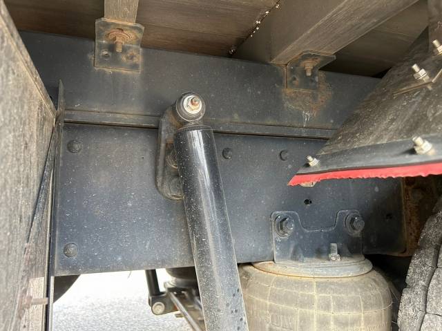 UDトラックスコンドルアルミブロック増トン（6t・8t）[写真30]