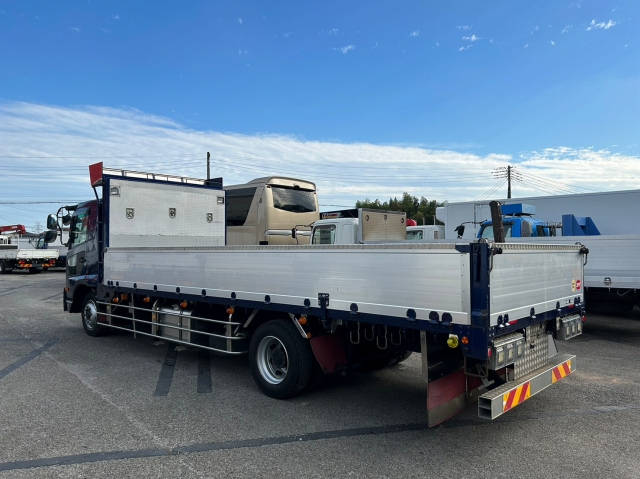 UDトラックスコンドルアルミブロック増トン（6t・8t）[写真04]