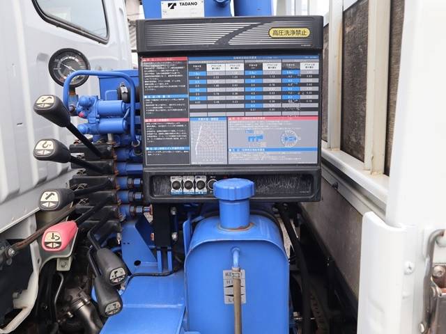 三菱ふそうキャンタークレーン4段小型（2t・3t）[写真12]