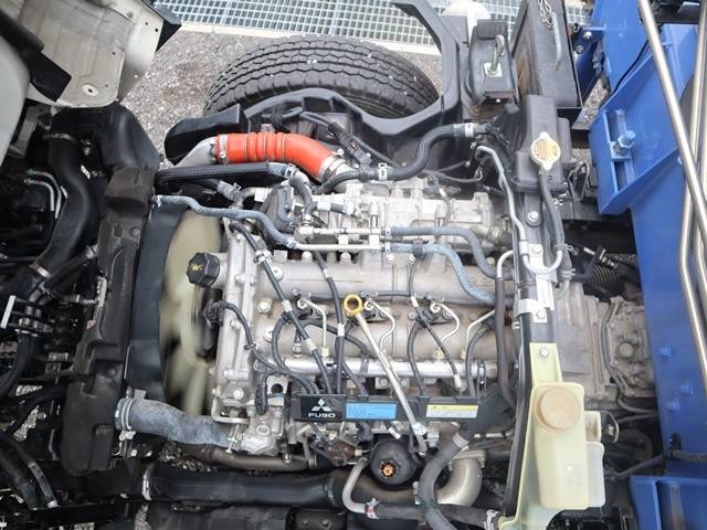 三菱ふそうキャンタークレーン4段小型（2t・3t）[写真16]