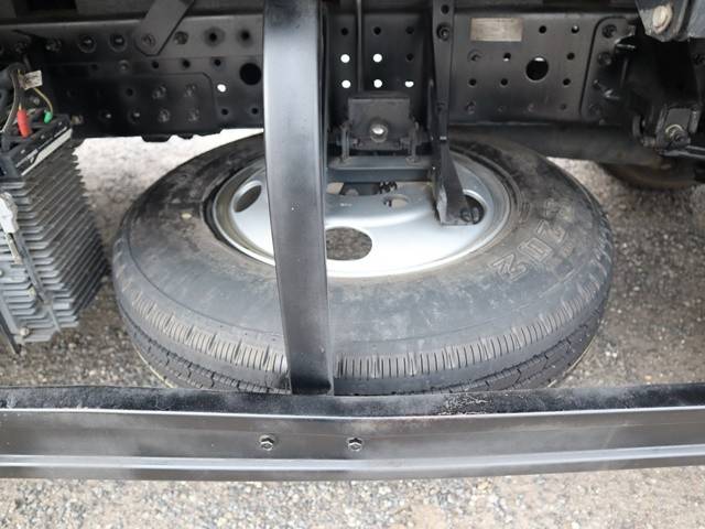 三菱ふそうキャンタークレーン4段小型（2t・3t）[写真17]