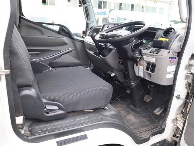 三菱ふそうキャンタークレーン4段小型（2t・3t）[写真20]