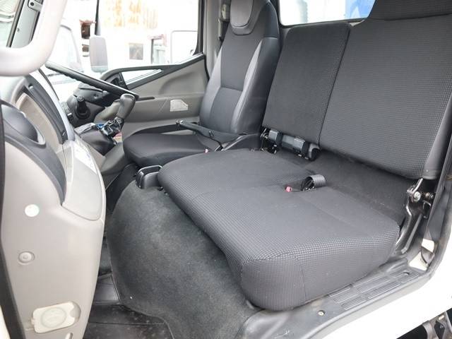 三菱ふそうキャンタークレーン4段小型（2t・3t）[写真23]