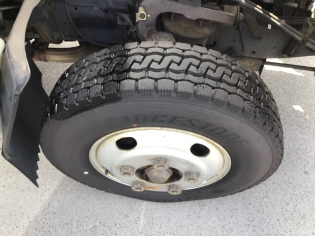 いすゞエルフ幌車小型（2t・3t）[写真12]