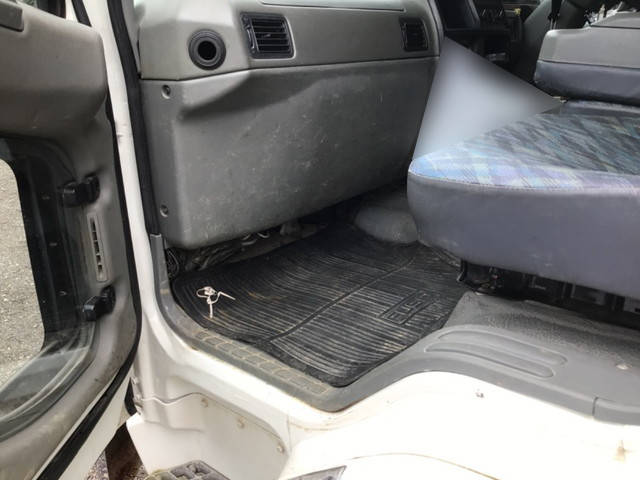 三菱ふそうファイターダンプ中型（4t）[写真31]