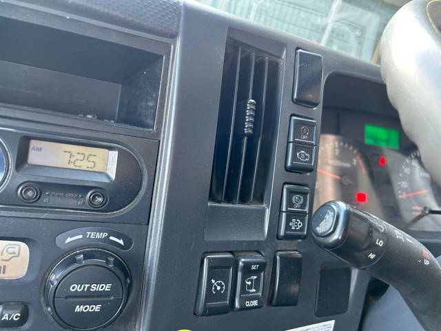 いすゞフォワードクレーン4段増トン（6t・8t）[写真25]