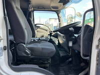 いすゞフォワードクレーン4段増トン（6t・8t）[写真31]