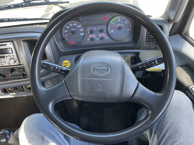 日野レンジャーダンプ・クレーン付増トン（6t・8t）[写真33]