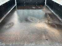 三菱ふそうキャンター平ボディ小型（2t・3t）[写真11]